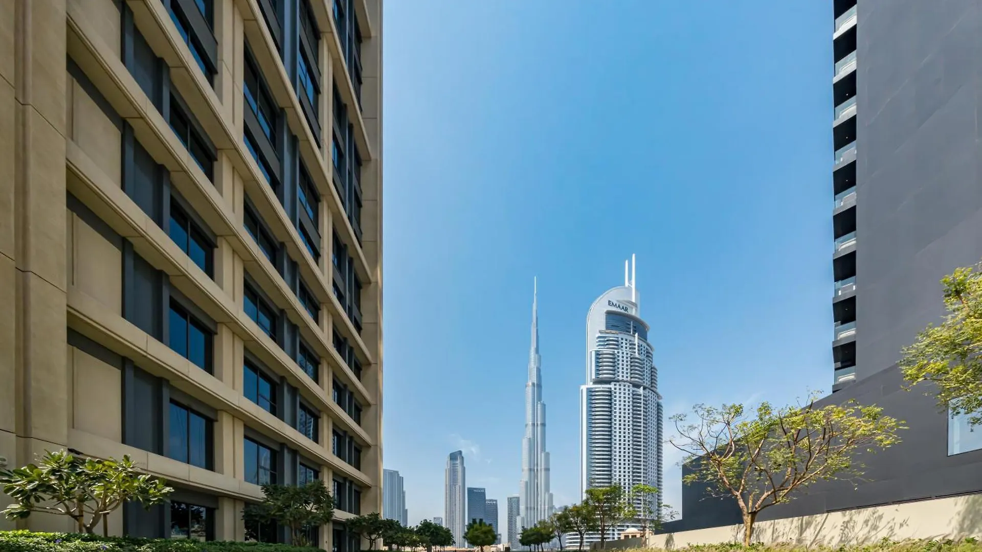 New! Panoramic Burj Khalifa Views At Burj Royale Apartment Dubai