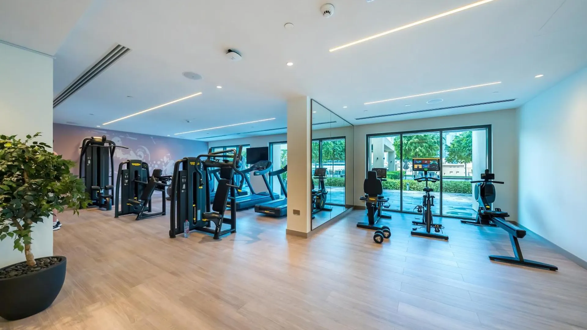 New! Panoramic Burj Khalifa Views At Burj Royale Apartment Dubai 0*,