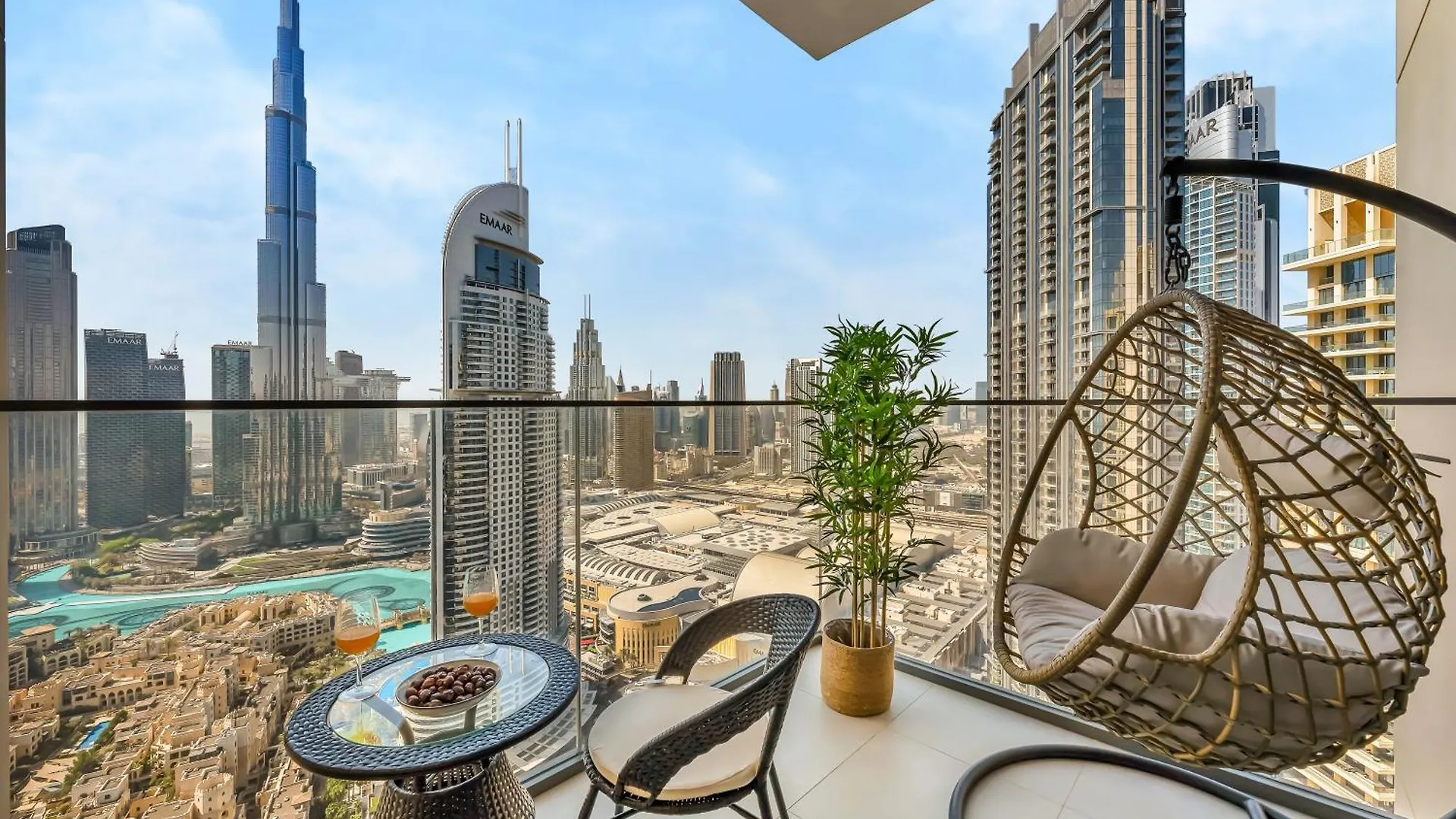 New! Panoramic Burj Khalifa Views At Burj Royale location